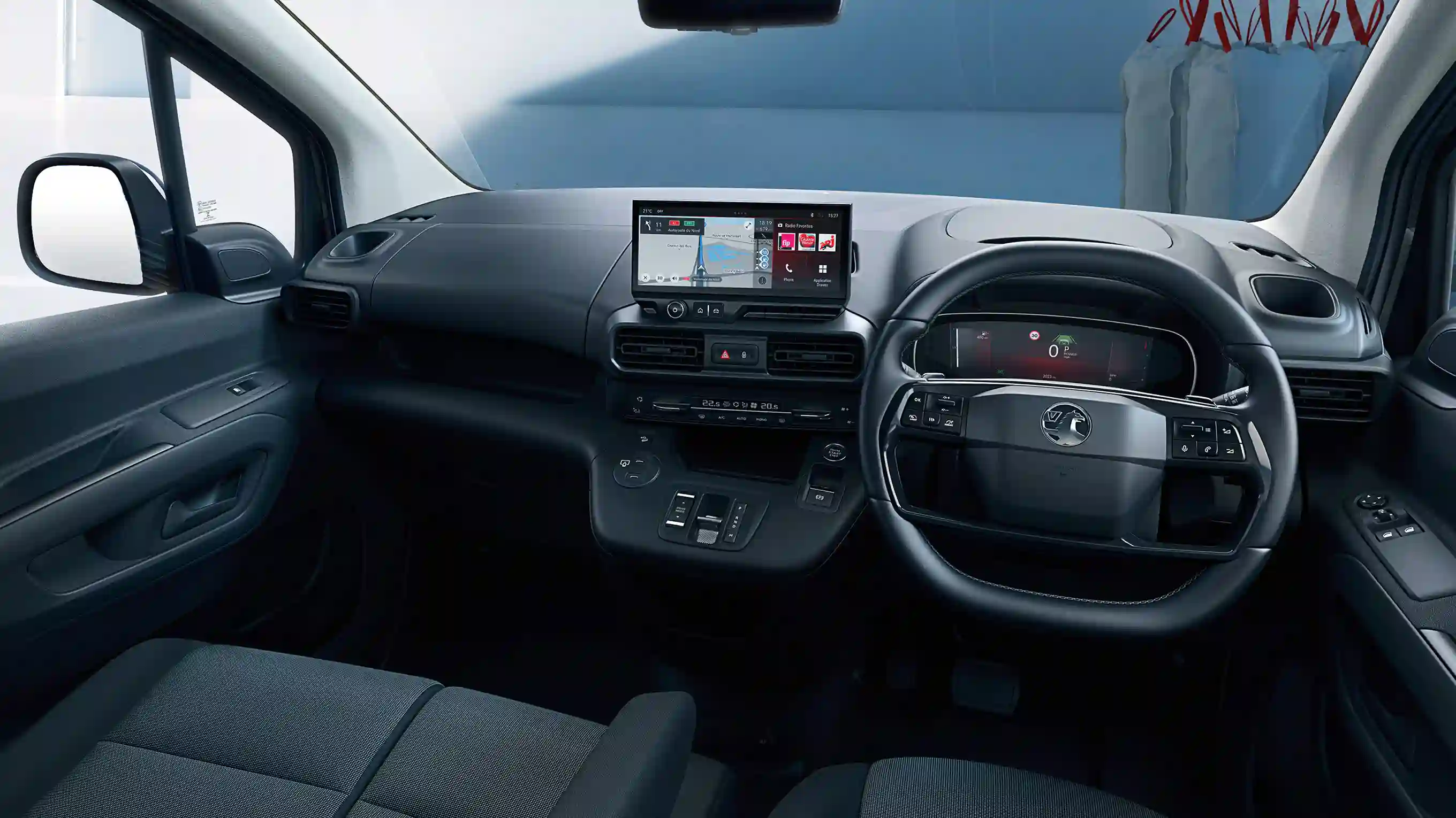 Vauxhall Combo panel van side view (manufacturer image)